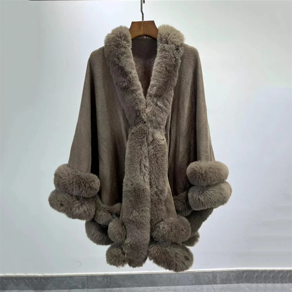 Womens thick and warm cashmere raincoat shawl 2-loop synthetic fur collar large bell swing shawl loose coat cape winter 241212