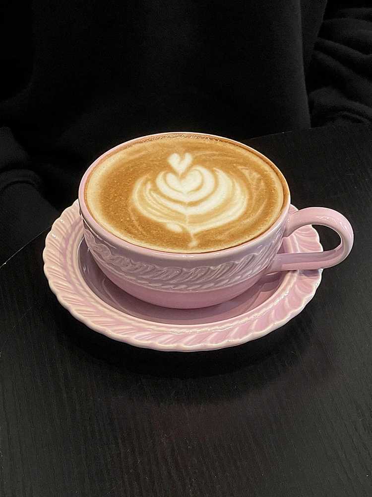 300ml French retro elegant ceramic coffee cup and plate with spoon light luxurious latte Pling cup girls ple style cup and plate set Y241211