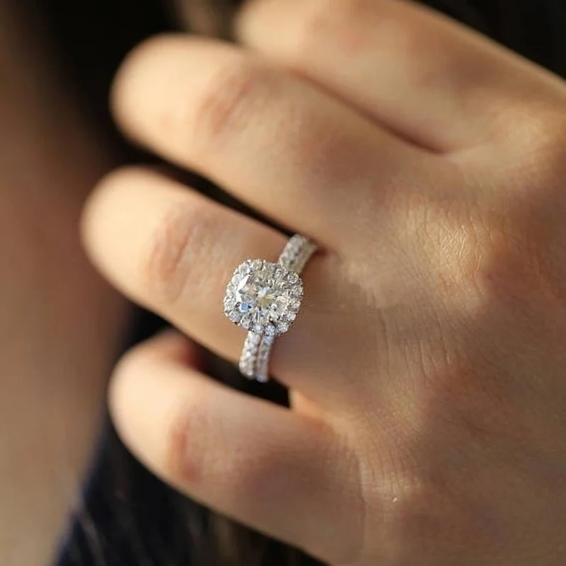 Classic Womens Wedding Ring Set Metal Silver White Zircon Engagement Party Bridal Jewelry 241210