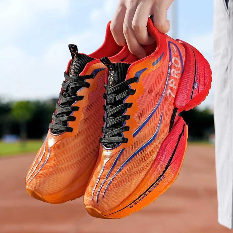 Marathon Carbon Plate Sports Running Shoes Men Breathable Lightweight Women Outdoor Comfortable Nonskid Training SneakersC250304