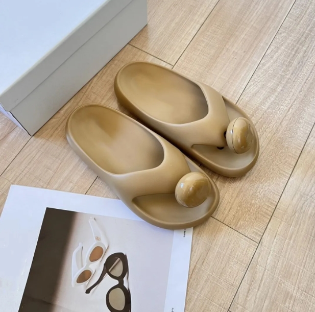 2024 NEW Luxury Designer Women EVA flip-flops Shoes Outdoor Holiday Beach Flat Shoes Casual Brand Slippers Sandals Shoes 35-41