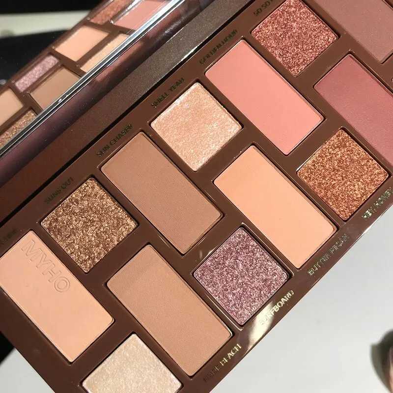 California 16 Color eye shadow PaletteW241212