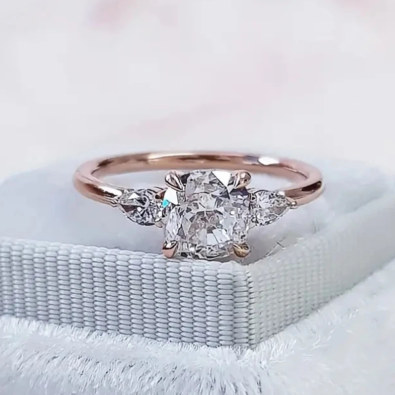 Huitan cushion shaped cubic zirconia ring womens fashion contract n wedding accessories engagement jewelry 241210