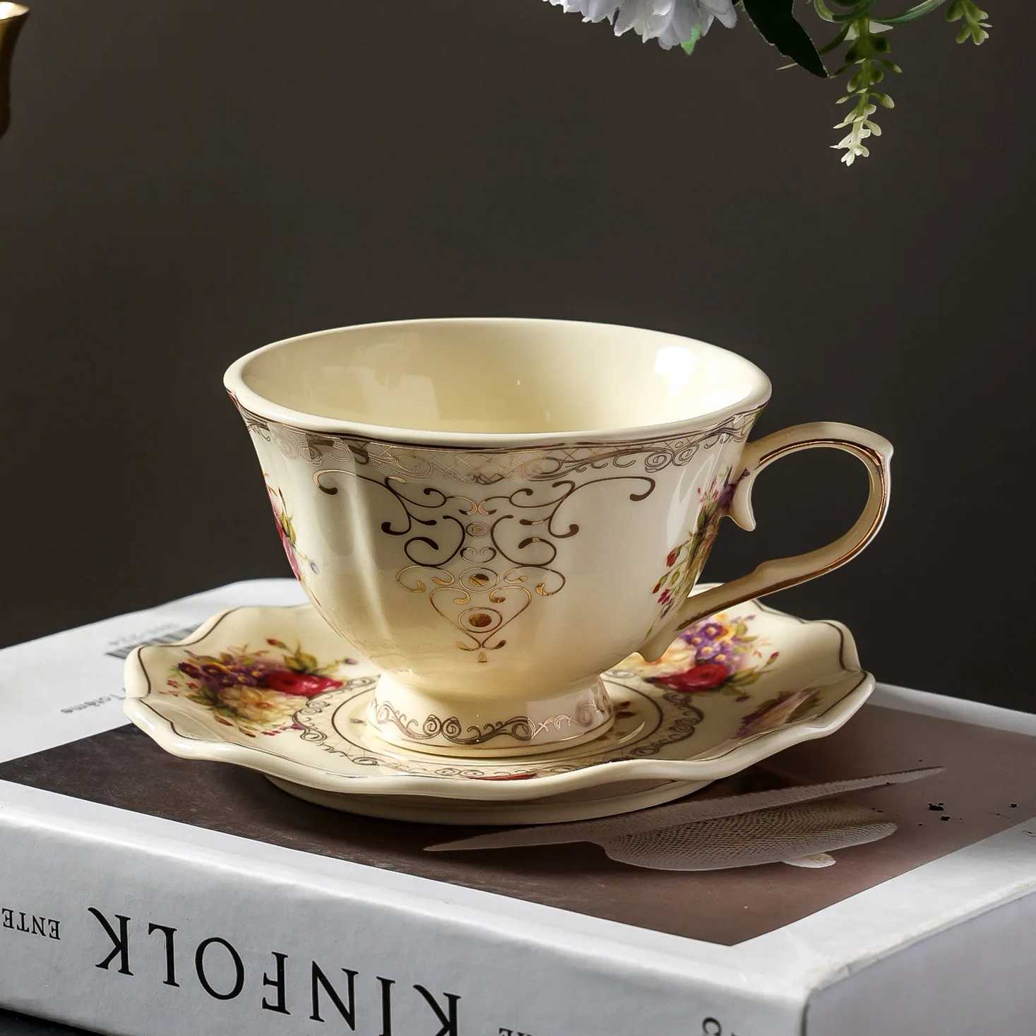 British rose coffee coaster luxury gold edged ceramic coaster and vintage high beauty flower tea coaster water cup Y241211