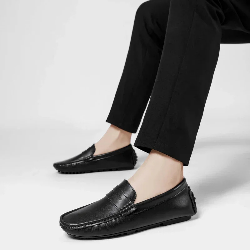 Brand Fashion Summer Style Soft Moccasins Loafers High Quality Leather Men Flats Casual Big Size Driving Shoes