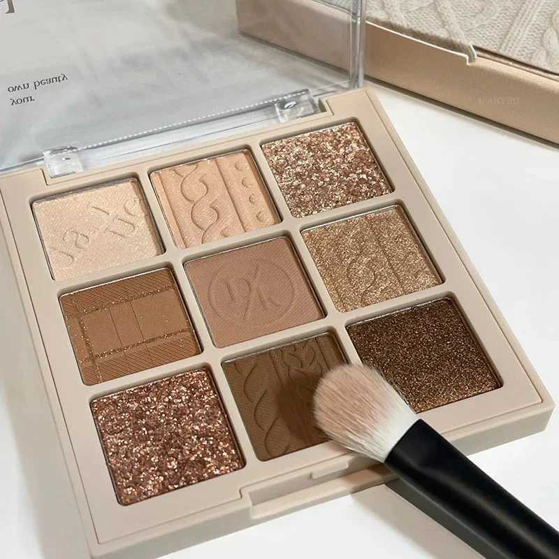 Knitted Pattern Eyeshadow Palette Glitter Matte Pink lescent Shimmer Shinny Pigment Diamond Eyeshadow Korean Cosmetic MakeupW241212