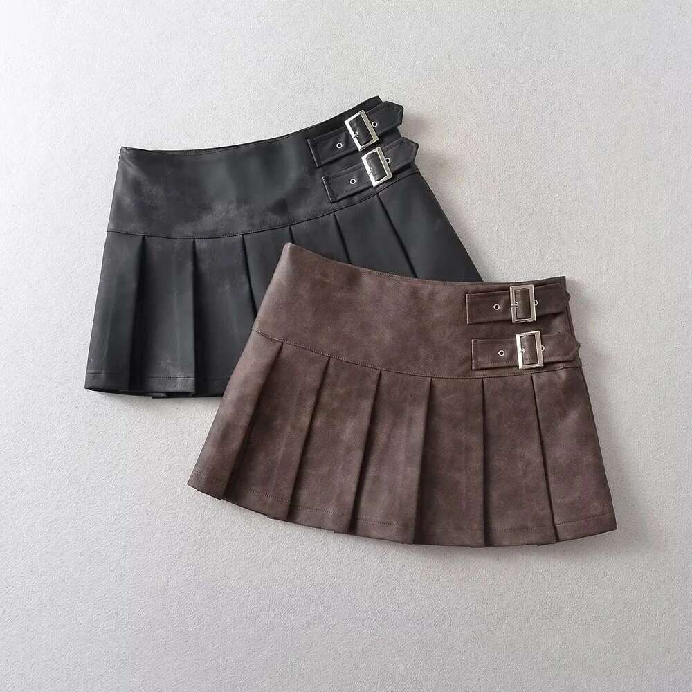 autumn spicy girl retro mid low waist vintage women's age reducing anti slip pleated PU leather A-e short skirt, 2024 new style, chic and elegant
