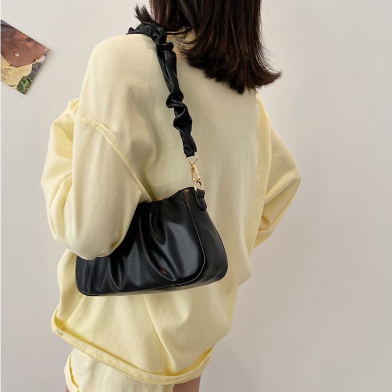 2025 new Spring wrinkled cloud dumpgs, new underarm single shoulder crossbody bag, internet famous niche package zhanyishengli