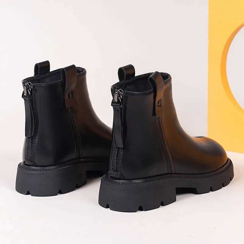 Boots Childrens 2024 New Princess for Kids Non-slip Outdoor Shoes Girls Spring Autumn Leather Short Hiking Student H241212
