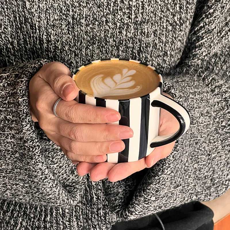 200ml ceramic coffee cup and sauce set hand-painted striped retro water cup black and white style striped afternoon tea GS Y241211