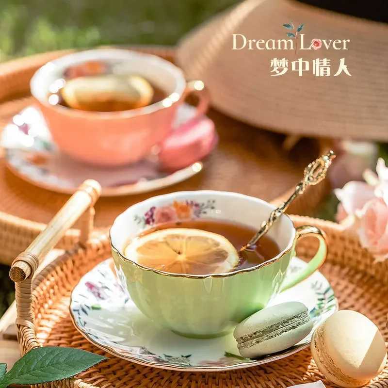 Ceramic G Bone Porcelain European Light Luxury Coffee Cup Plate Vintage Flower Tea Cup Wedding Gift Y241211
