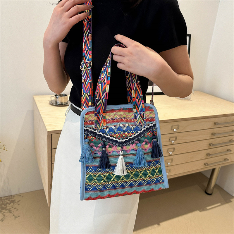 2025 new Minority shoulder new Bohemian style minimalist niche crossbody bag for women traveg abroad zhanyishengli