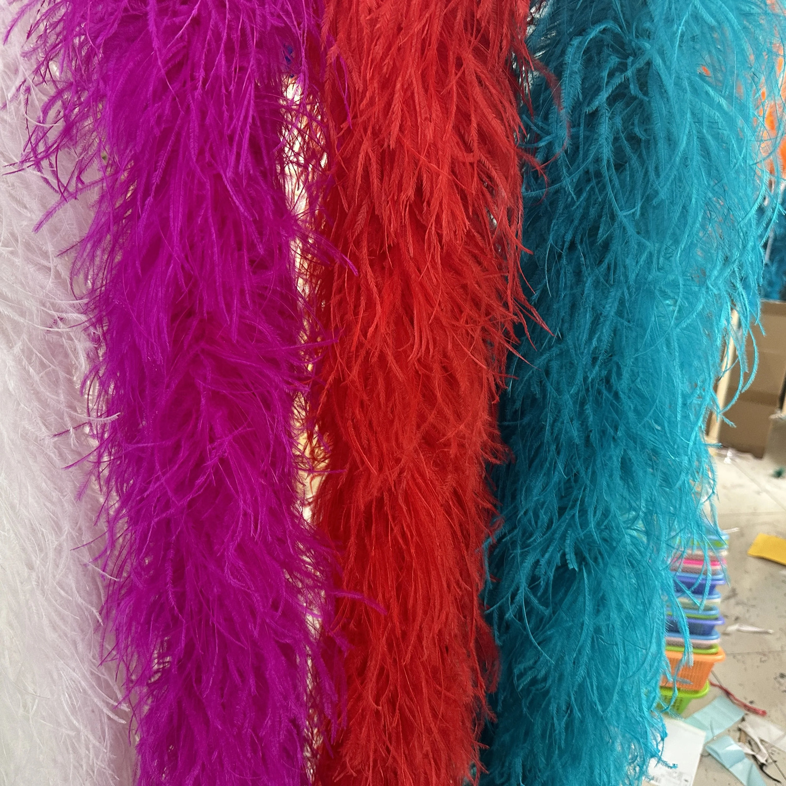 2M Color Fluffy Ostrich Feather Boa 6 10Ply True Feather Boa Party Wedding Ostrich Plumes Decorative Clothing Sewing Accessories 241212
