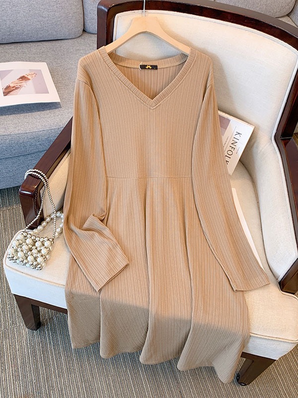 B920Extra large size women's V-neck long-sleeved dress 2024 spring and autumn new fat mm drape knitted skirt