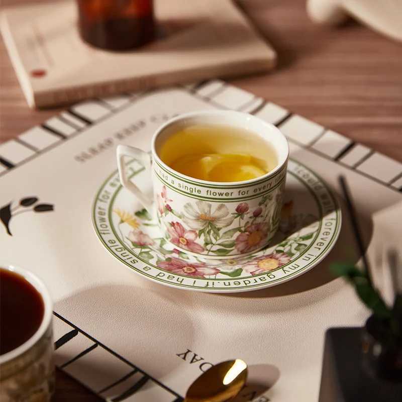 260ml French retro tea cup and sauce set luxury floral ceramic g resso cup He Off Suower coffee gs set Y241211