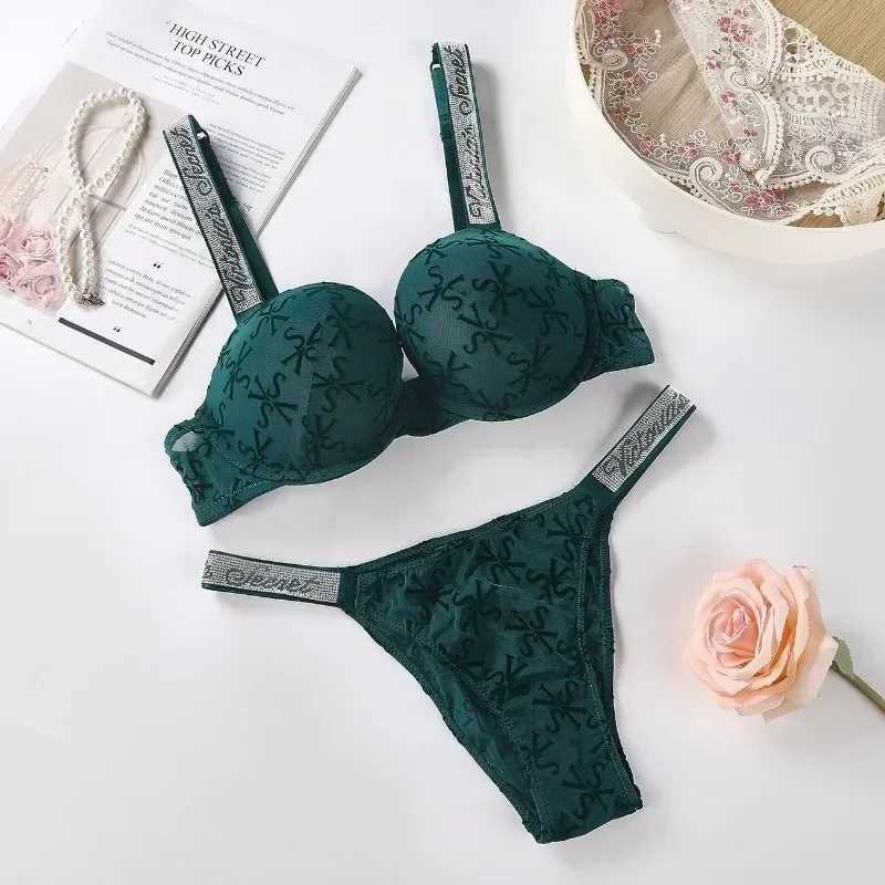 Womens New Fashion Sexy Lingerie Sporty Classic Padded Adjustable push up Lingerie Set Underwear SetXJ241212
