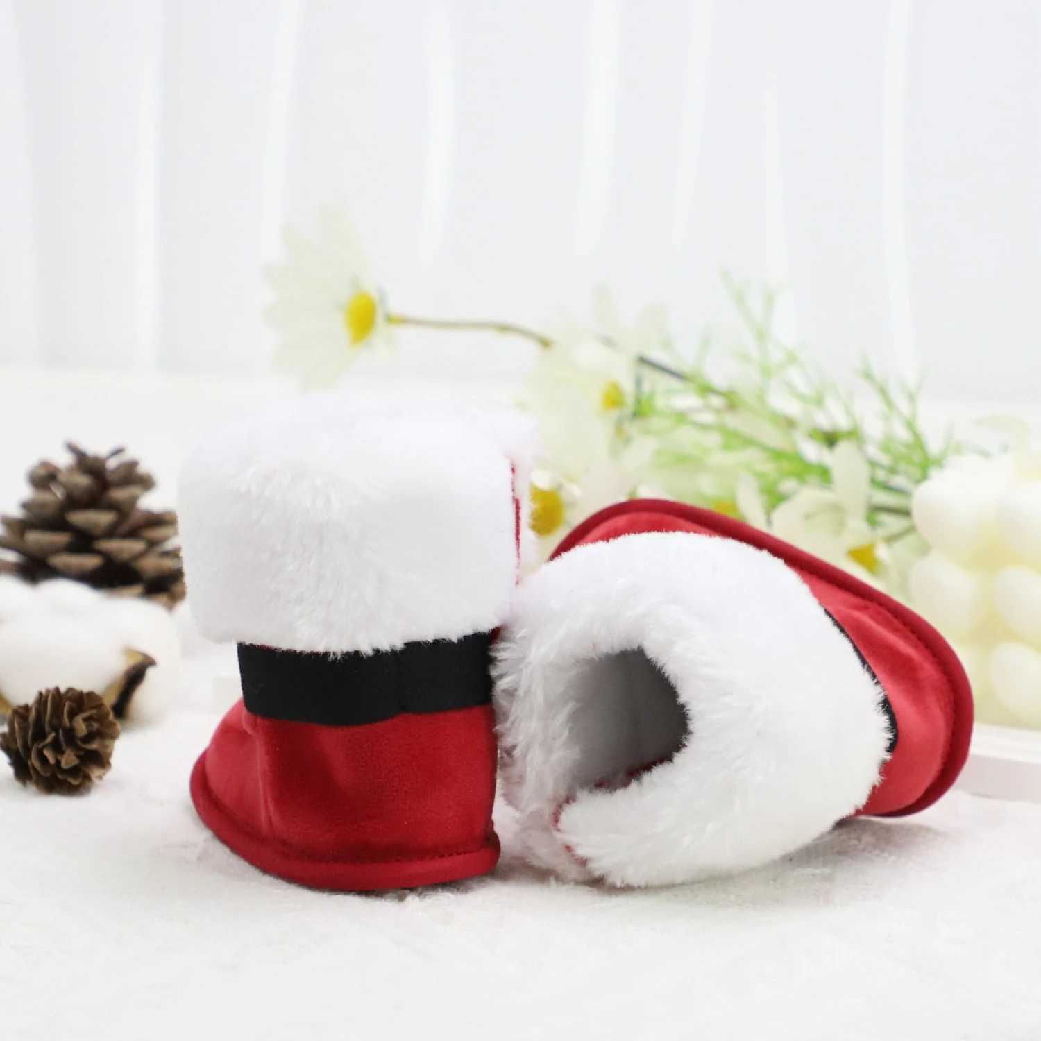 Boots Baby Toddler Shoes Christmas Cute Plush Heart Warm and Non-Slip Suitable for Festival Party Wear Winter Style H241212