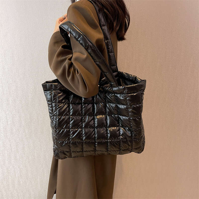 Puffer Tote Bag for Women Large Quilted Puffy Handbag Lightweight Satchel Purse Shoulder Bags for Work Travel Gym Shop Diagonal Span Tote Trend