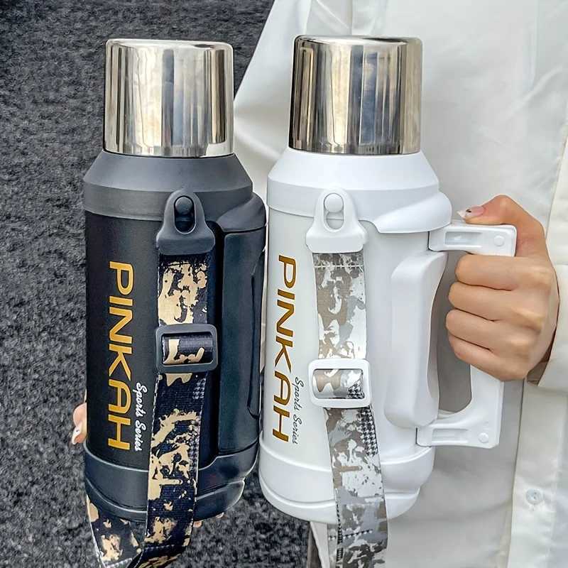 Food grade crazy water bottle with lid portable handheld water bottle with belt Y241211