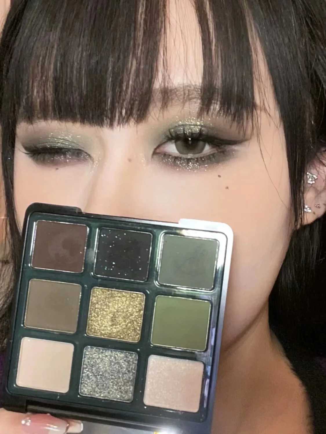 Paris Garden Nine Color eye shadow Hray Retro French Black Green Contrast Olive Green Small SmokeW241212