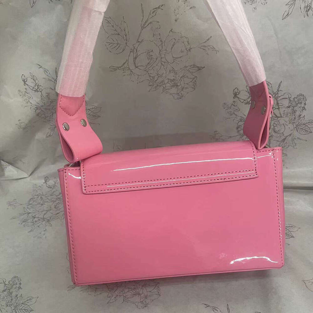 Empress Dowager Saturn's for Women 2024 New High end Light Luxury One Shoulder Women's Pink Chain Crossbody Small Square Bag