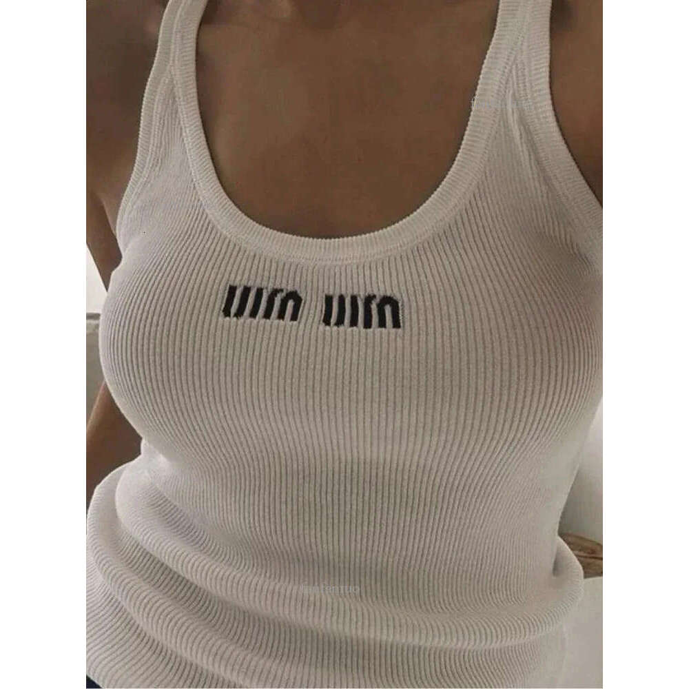 Summer Fashionable Womens Sexy Slim Blouse O Collar Sleeveless Ladys Running Tanks Vest Embroidered Letter Street Tops Tees 240829