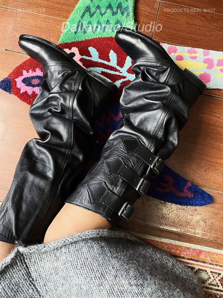 Soft Leather Pleated Laces, Loose That Don't Reach The Knee, Black Long Boots With Thick Heels And Belt Buckle