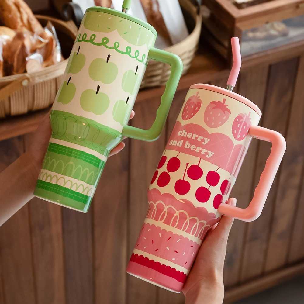 Kawaii Strawberry Water Bottle with Straw 1300ml Cute Crazy Coffee Cup Hot G Teapot Y241211