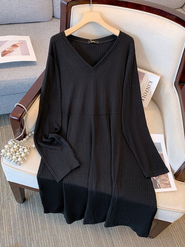 B920Extra large size women's V-neck long-sleeved dress 2024 spring and autumn new fat mm drape knitted skirt