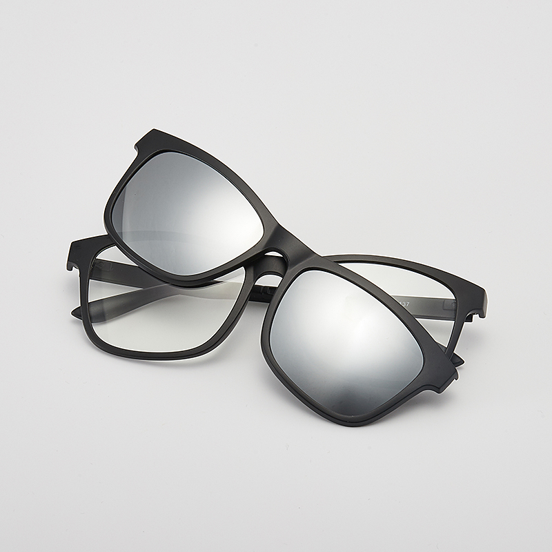Unisex Durable Wrap-around Sunglass Design with Memory Metal Temples & Enhanced Eye Protection Against Harmful Blues