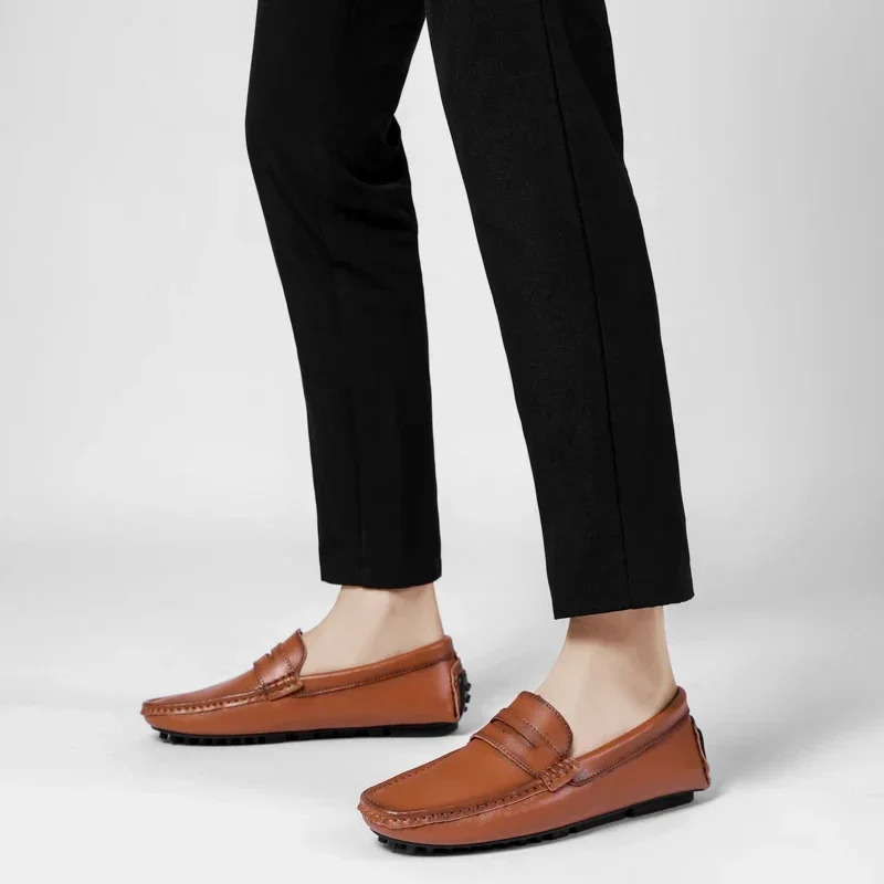 Brand Fashion Summer Style Soft Moccasins Loafers High Quality Leather Men Flats Casual Big Size Driving Shoes