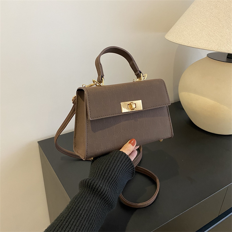 2025 Designer Free designer 3 shipping bags for womens black brown Fashion shoulder crossbody bag, hand-held small square bag ,