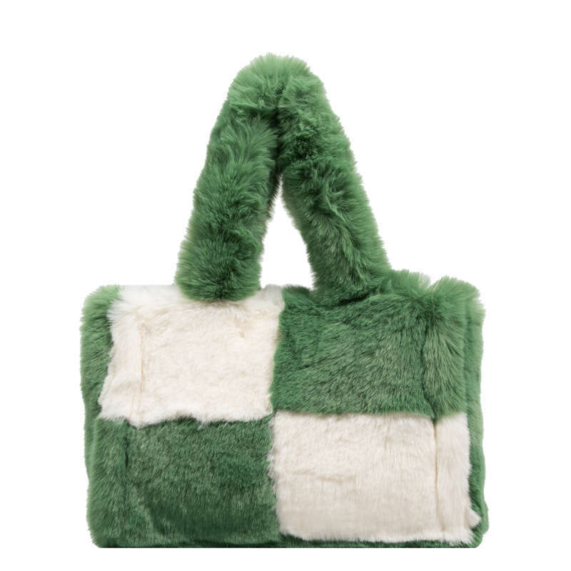 Small niche fur bag for women, autumn and winter fashion, large capacity plush hand-held tote bag, 2024 new casual versatile fashion clothing