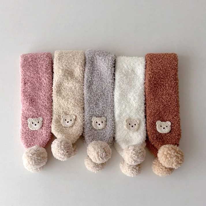 Scarves Wraps New Autumn Winter Children Cute Cartoon Bear Outdoor Warm Scarf Newborn Neckerchief Thicken Baby Boy Girls Soft Scarves for Kids H241213