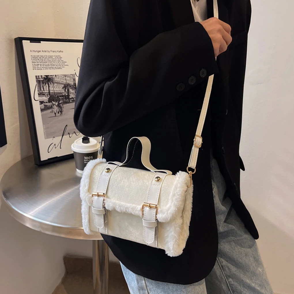 High Appearance Winter Cashmere Velvet Bag Autumn Small Square Handbag Suede Bag 241205