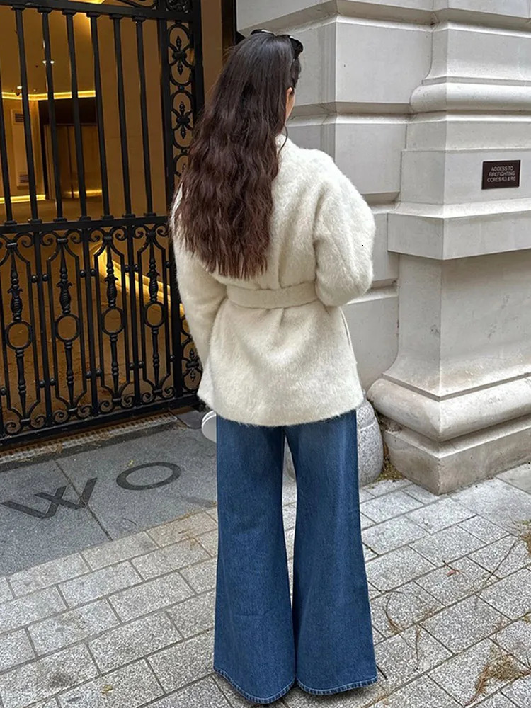 Classic White Lace Up Belted Wool Blends Coats Womens Elegant Solid Loose Warm Jackets Female Winter High Streetwear 241213