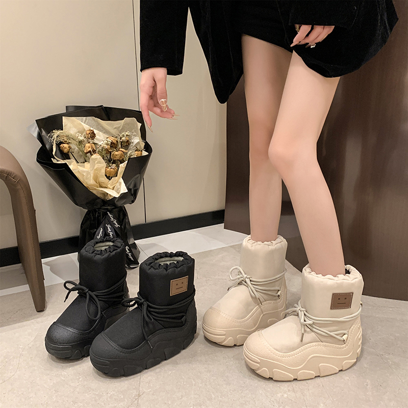 2025 Winter High cut Thick soled Anti slip Women's Snow Boots Designer Ankle Boots Tie up Warm High quality Cotton Shoes Waterproof Comfortable W