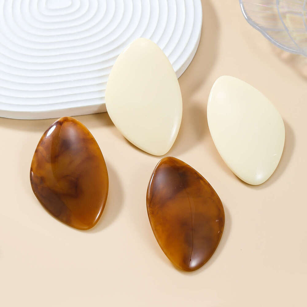 Summer New Resin Exaggerated Female Fashion Internet Celebrity Pebble shaped Earrings