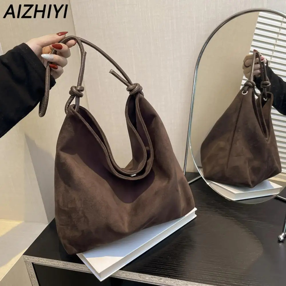 Suede Bag for Women Faux Suede Tote Hobo Bag Vintage Womens Bags Trendy Shoulder Bags Winter Fall Retro Handbag Purse Work Bag 241212