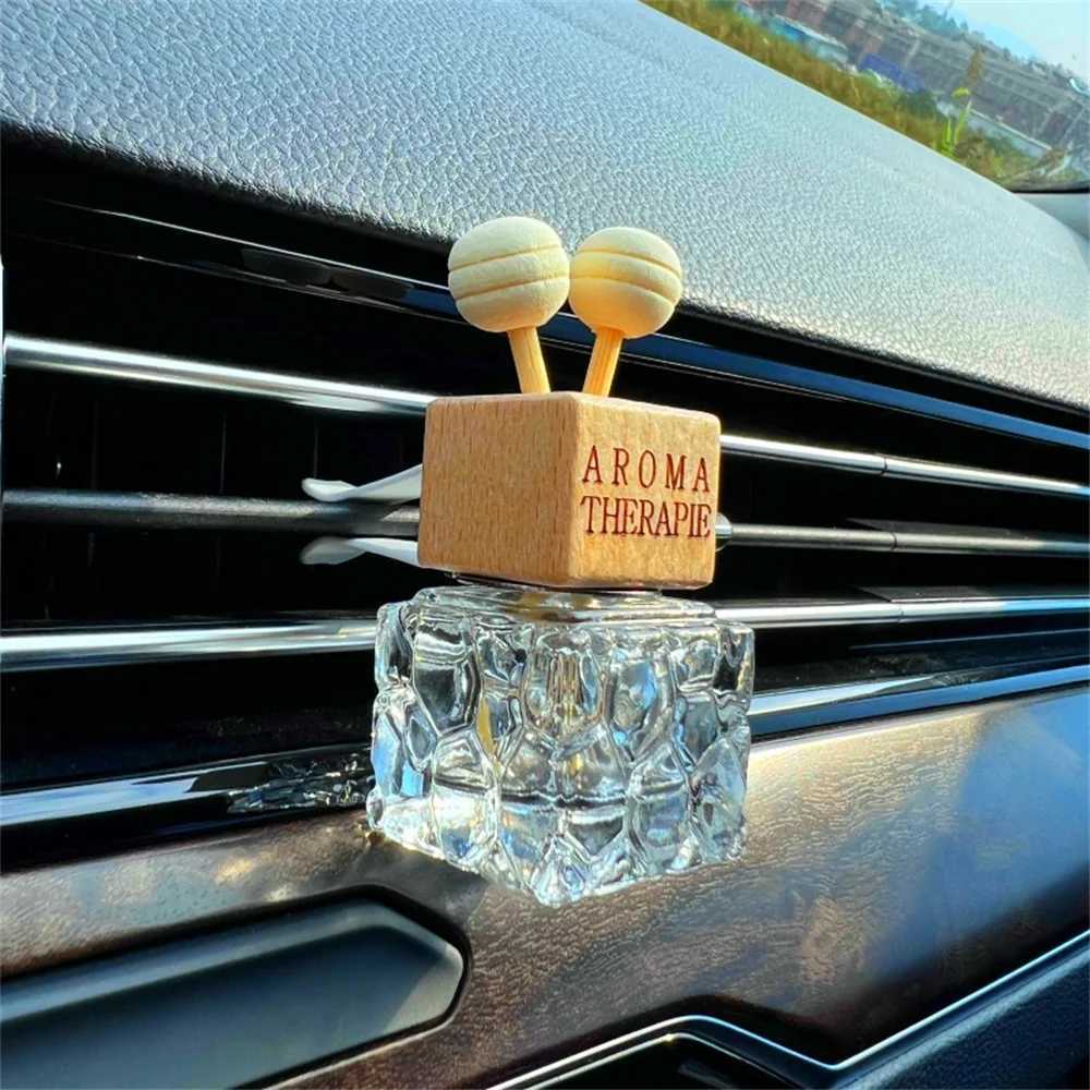 0.27oz Water Cube Air Outlet Perfume Empty Bottle Car Glass Diffuser Bottle Wooden Cap ener With Clip Vehicle Fragrance DecXJ241213