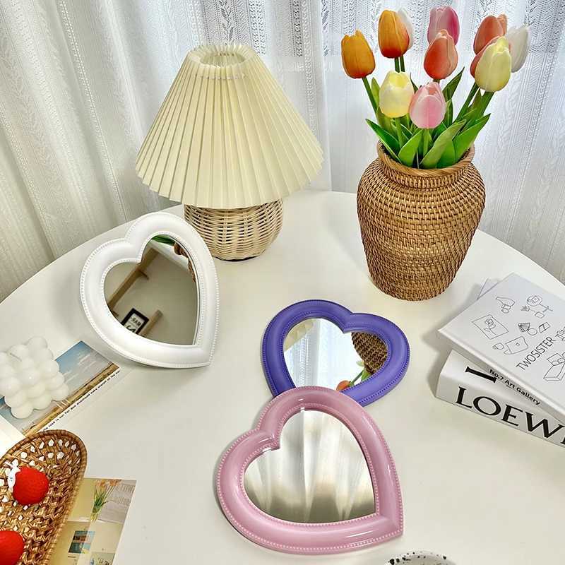 Heart-shaped Cosmetic Mirror New Decorative Mirror Girl Heart Student Dormitory Living Room Decor Makeup Cosmetic Beauty ToolXJ241213