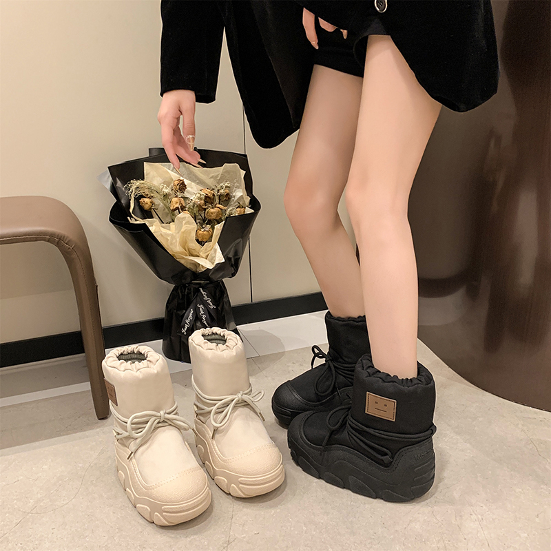 2025 Winter High cut Thick soled Anti slip Women's Snow Boots Designer Ankle Boots Tie up Warm High quality Cotton Shoes Waterproof Comfortable W