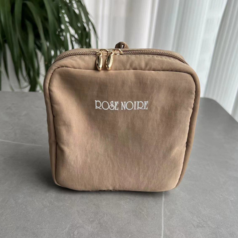 Makeup Toiletries Bag, Women's 2024 New Large Capacity, Simple Travel, Portable Small Storage Bag