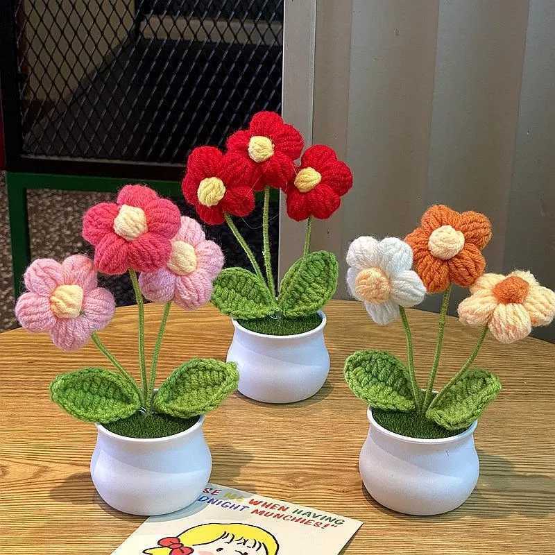 DIY Handwoven Mini Potted Flower Rose Office Desktop Ornamental Potted Plants Woolen Thread Finished Product Home DecorationXJ241212