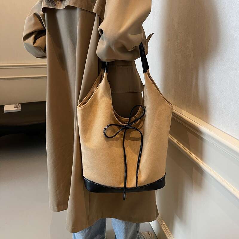 Autumn High Beauty Handheld Vegetable Basket for Women 2024 New Tote Large Capacity Underarm Bag