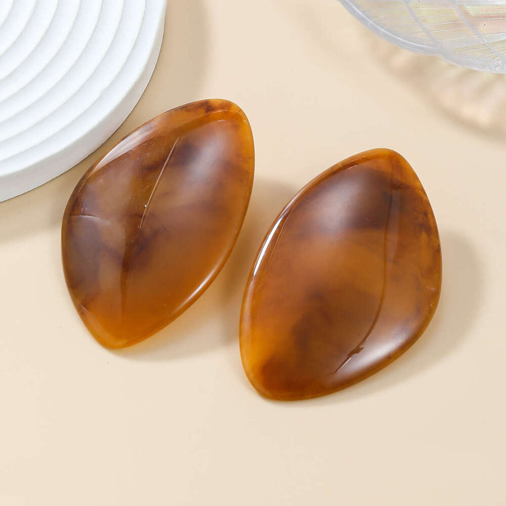 Summer New Resin Exaggerated Female Fashion Internet Celebrity Pebble shaped Earrings