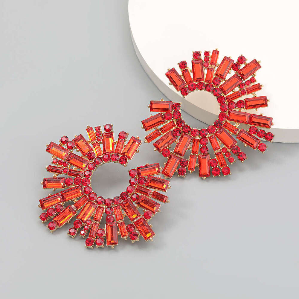New Alloy Water Dia Suower for Women's Super Sparkg Trendy Dinner Earrings