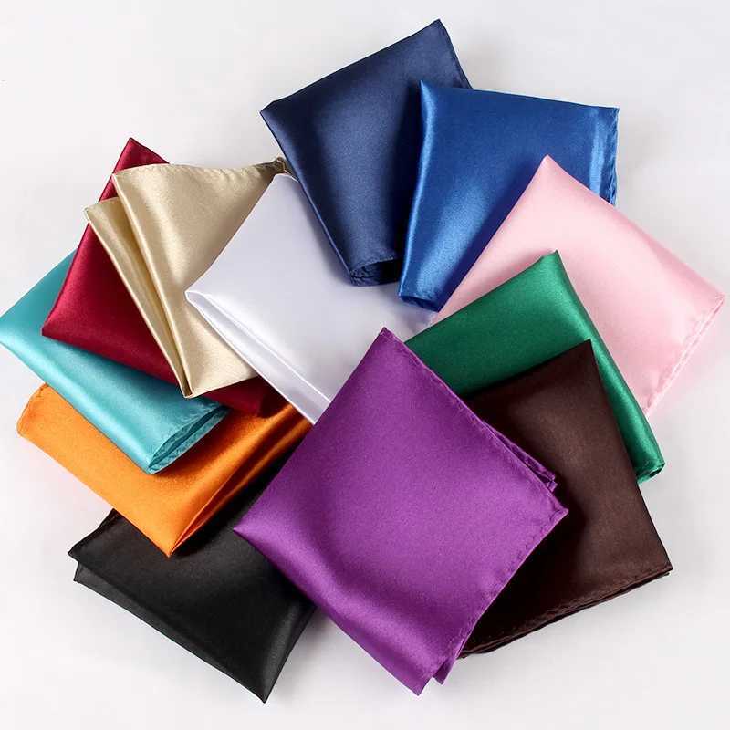 22CM Solid Color Pocket Squeezing Mens Classic Set Handle Headpiece Black Brown White Chest Towel Hanki W241213