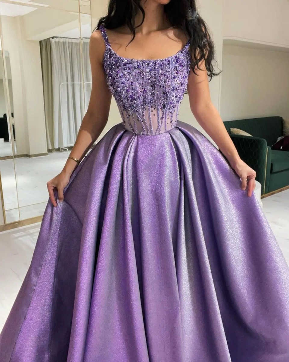 Elegant Evening Dresses For Women Spaghetti Strap Sleeveless Gown Sequins Bead Appliques Prom Party Sweep Train Customized Dress
