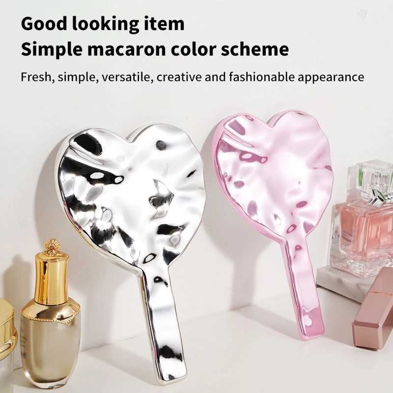 1Pcs Handheld Makeup Mirror Love Heart Mirror Female Handle Makeup Cosmetic Beauty Tools Handheld Vanity Make Up MirrorXJ241213